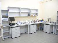 Комплект лабораторной мебели для оснащения судовой лаборатории
