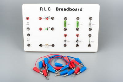 Панель для изучения RLC схем